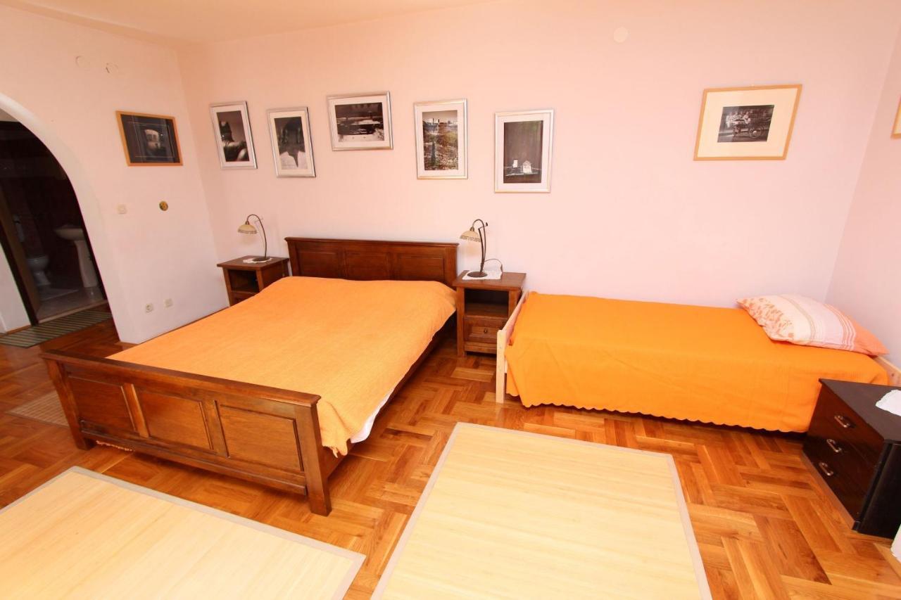 Apartments Grace ロヴィニ 部屋 写真