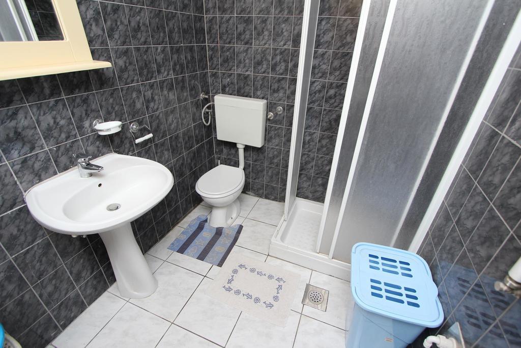 Apartments Grace ロヴィニ 部屋 写真
