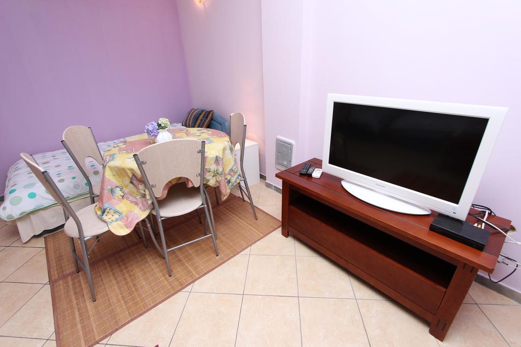 Apartments Grace ロヴィニ 部屋 写真