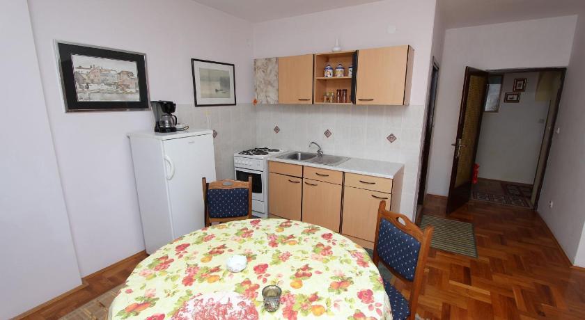 Apartments Grace ロヴィニ 部屋 写真