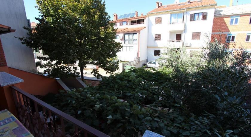 Apartments Grace ロヴィニ 部屋 写真